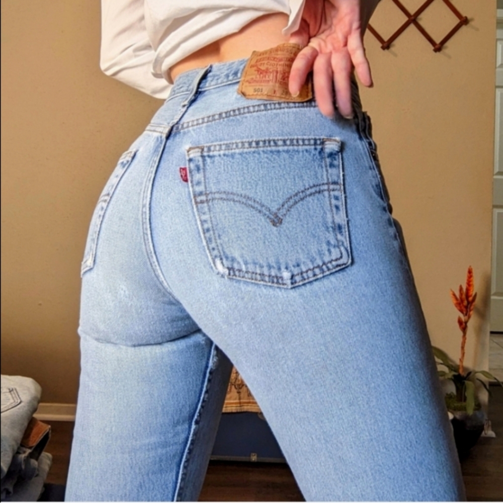 Levi's 501 Vintage Straight Leg Jeans 90s Light Blue Wash - Picture 16 of 16